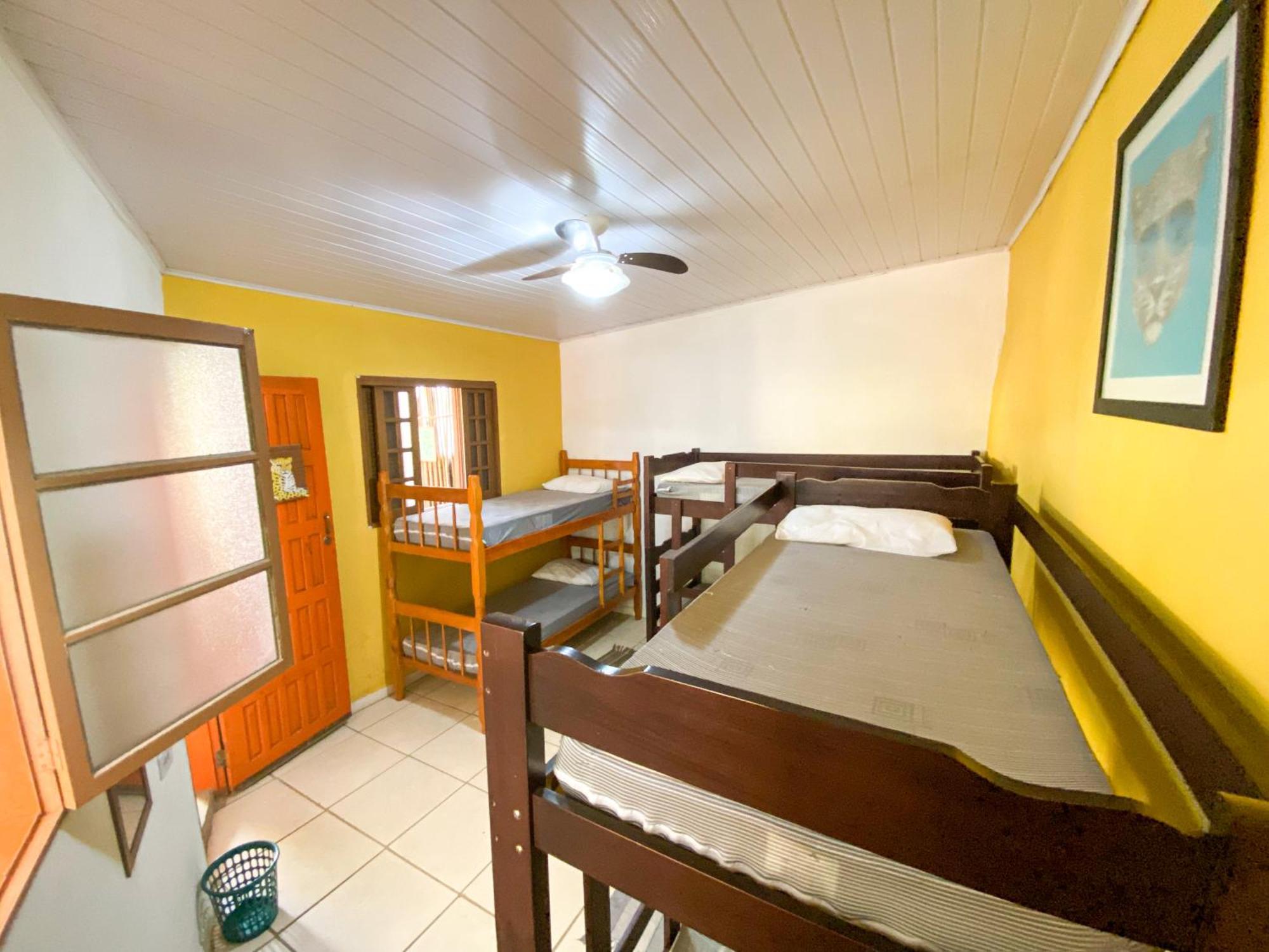 Sintonia Surf Hostel E Bar Убатуба Стая снимка