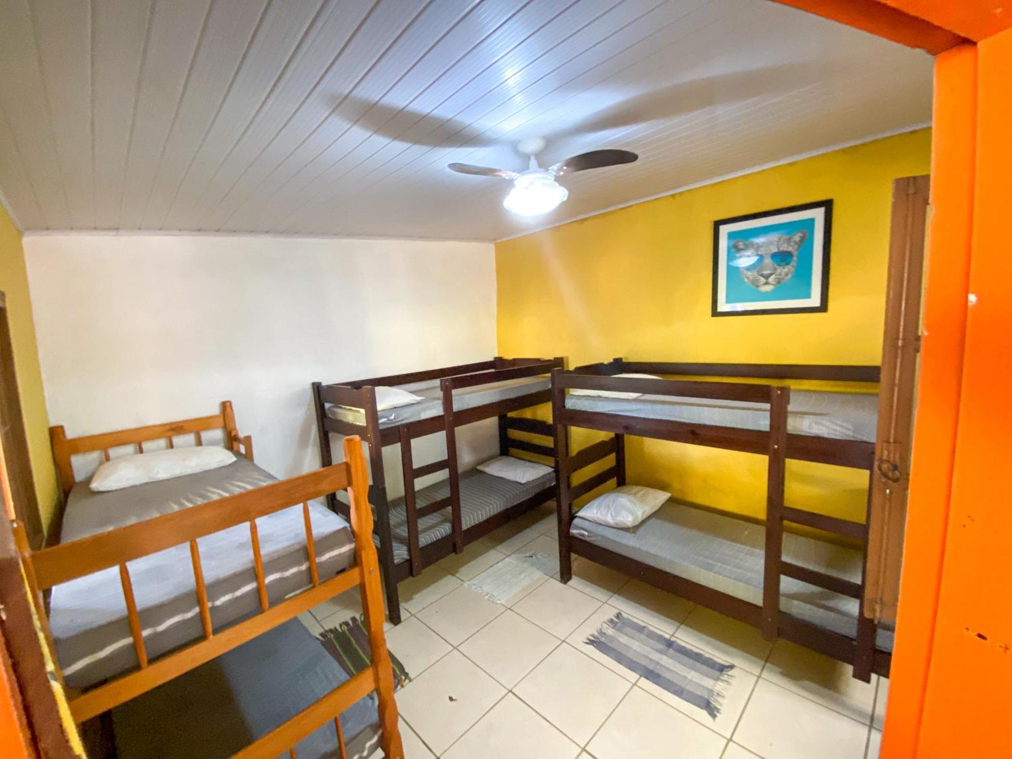 Sintonia Surf Hostel E Bar Убатуба Стая снимка